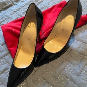 Each pair of shoes is like new, it does not have a box but I do have the bag,